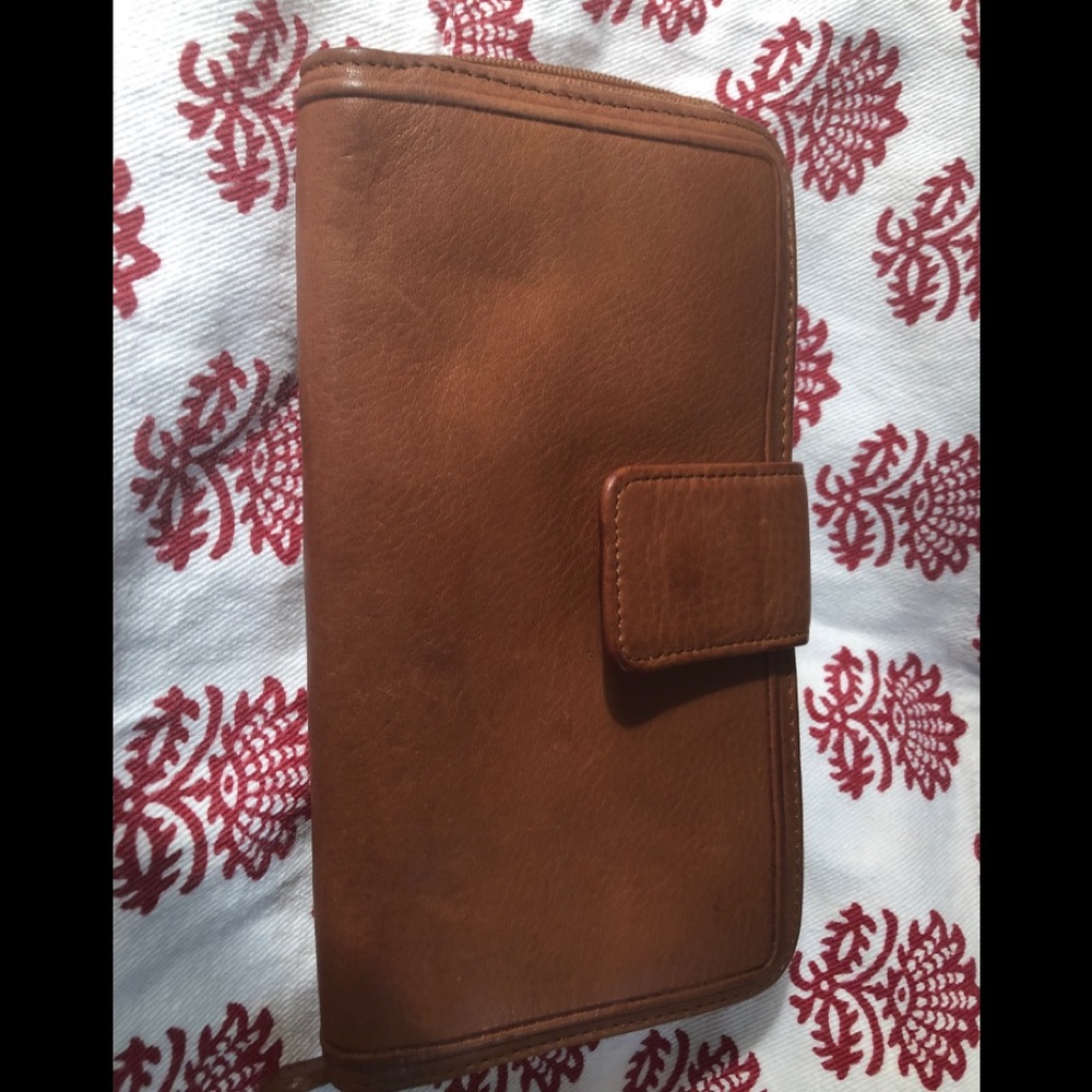 J.C. Penney tan wallet plus